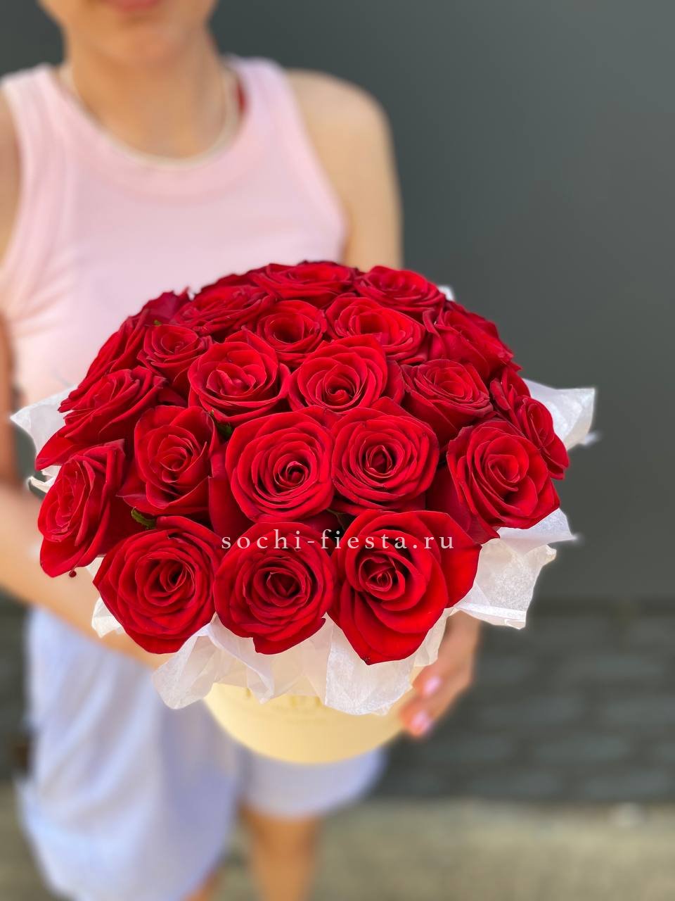 свадебная коробка XL с пионами для церемонии в Севастополи