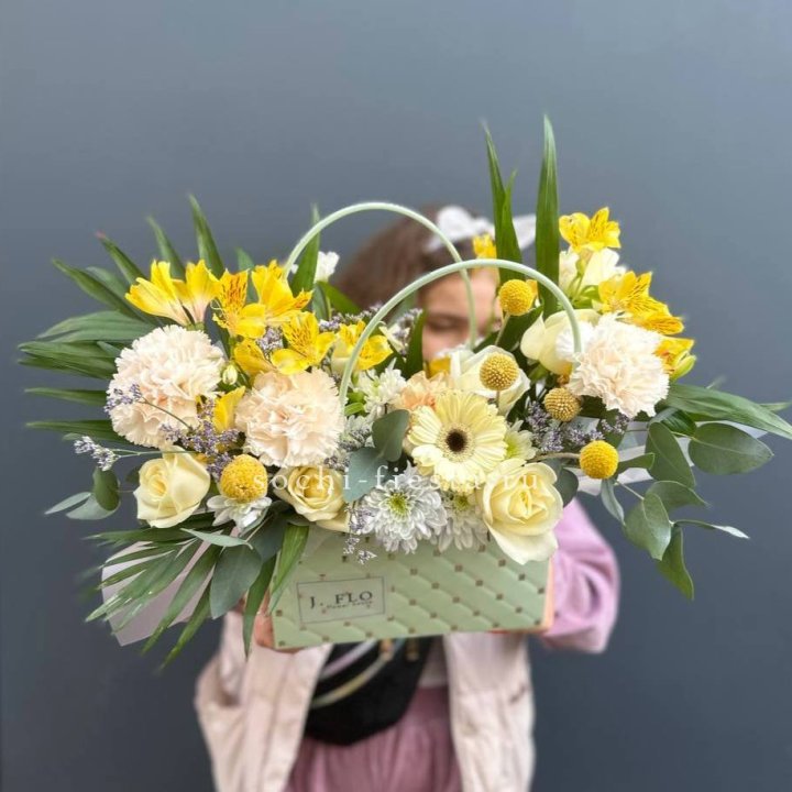 Сумочка с розами "Эпиа" в Севастополи