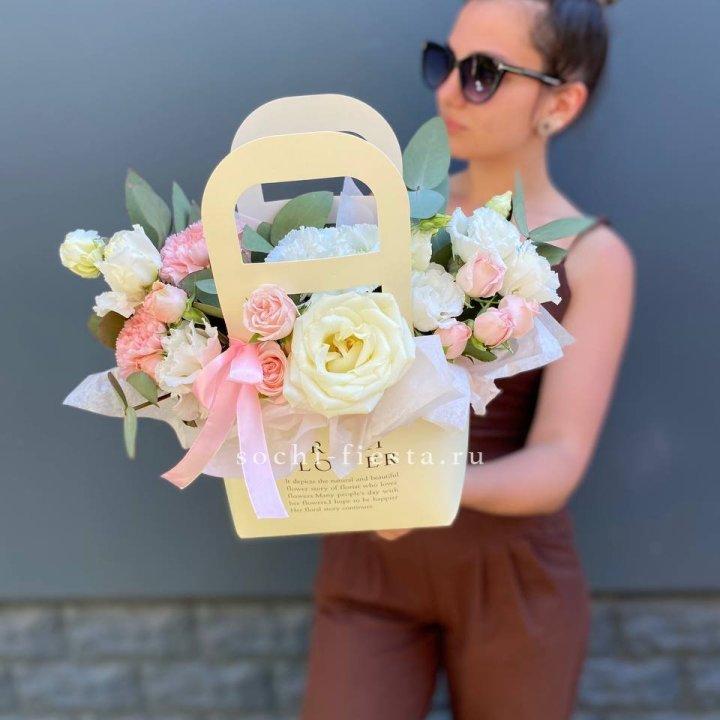 Цветочная сумочка "Рафаэль" в Севастополи