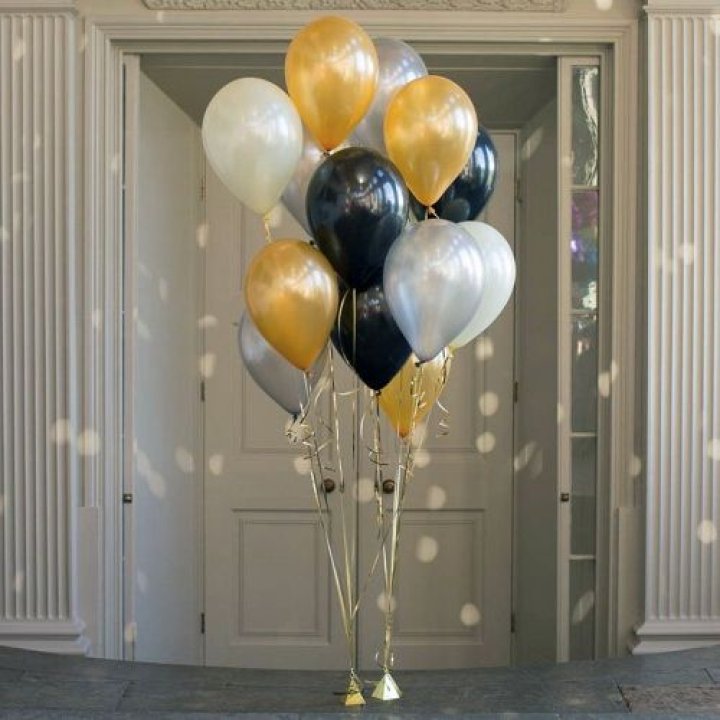 Фонтан шаров "Фаерворк" в Севастополи