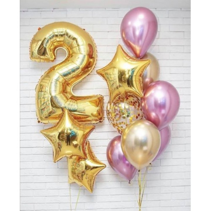 Цифра с фонтанами шаров  в Севастополи