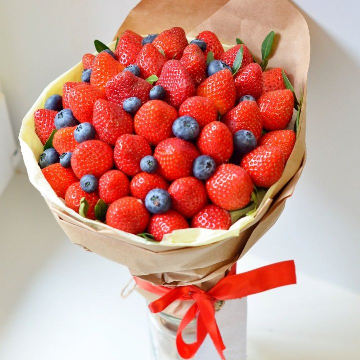 Ягодный бум №2 в Севастополи