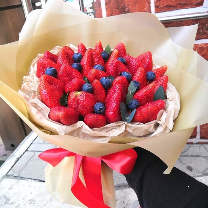 Ягодный бум №3 в Севастополи