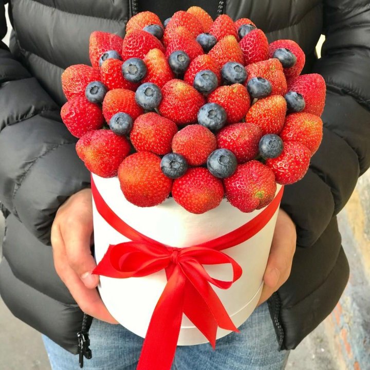 Клубничный бокс №3 в Севастополи