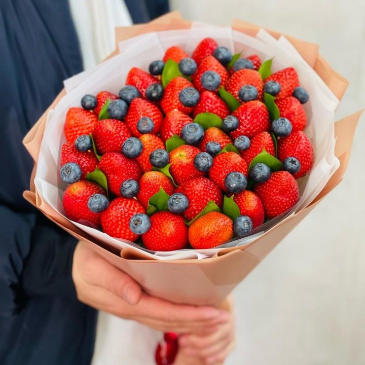 Ягодный бум №4 в Севастополи