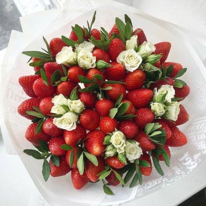 Клубника со сливками №2 в Севастополи