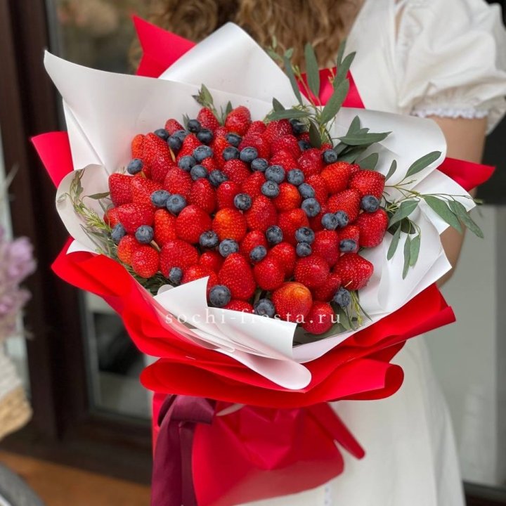 Ягодный бум №6 в Севастополи