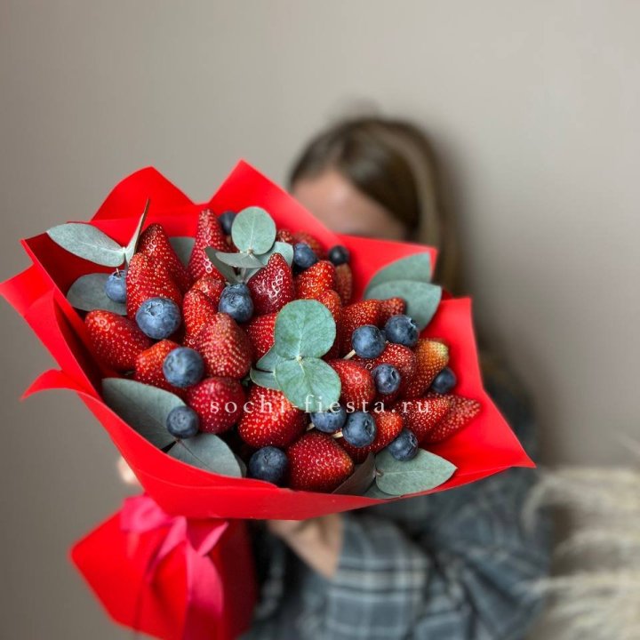 Клубничный бум №1 в Севастополи