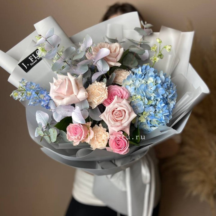 Букет с гортензией № 4 в Севастополи