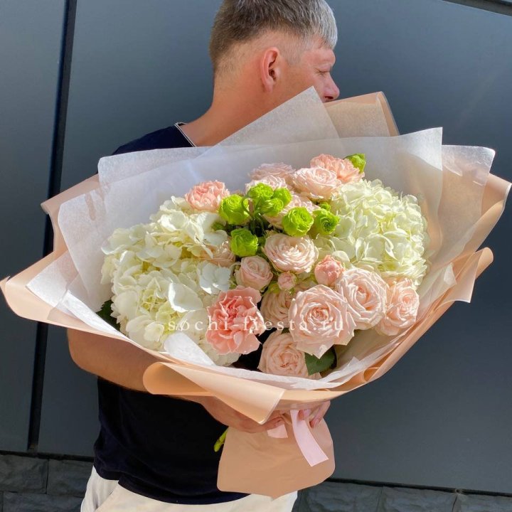 Авторский букет "Нежный крем" в Севастополи