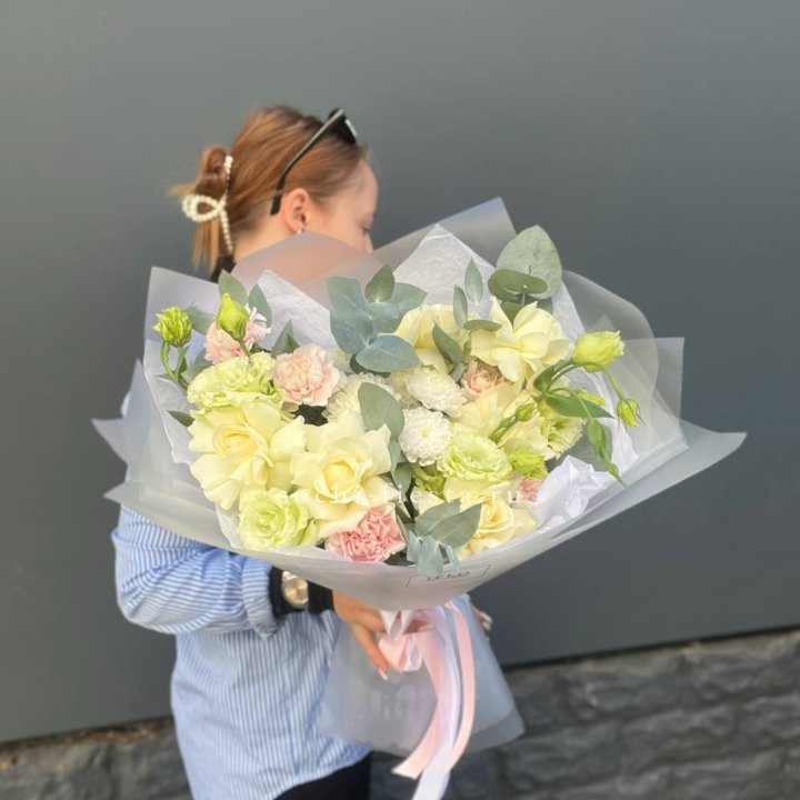  Букет  "Тонкая луна" в Севастополи