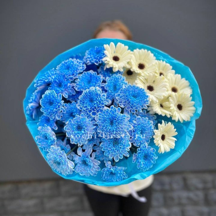 Букет хризантем и гербер в Севастополи