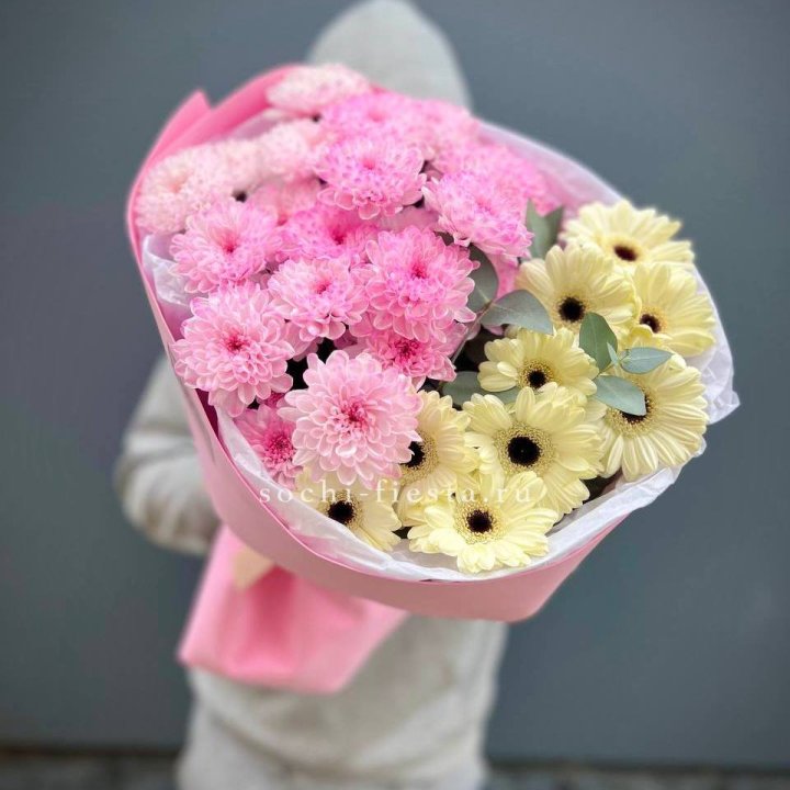 Дуо хризантем и гербер в Севастополи