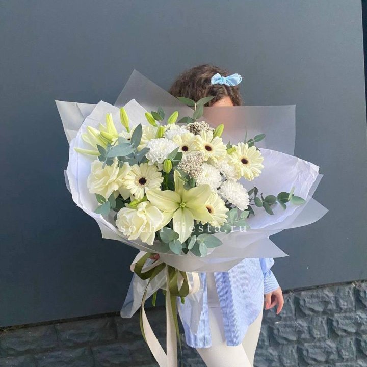 Букет с лилией и герберой в Севастополи