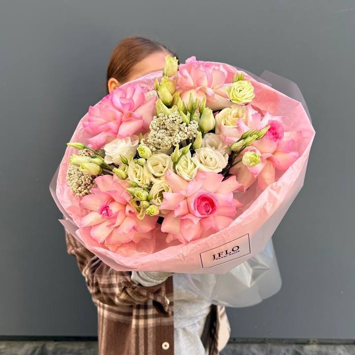 Букет "Розы с эустомой" в Севастополи