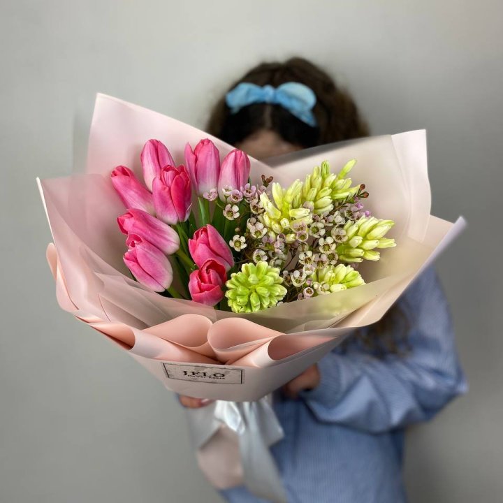  Дуо тюльпаны и гиацинты в Севастополи