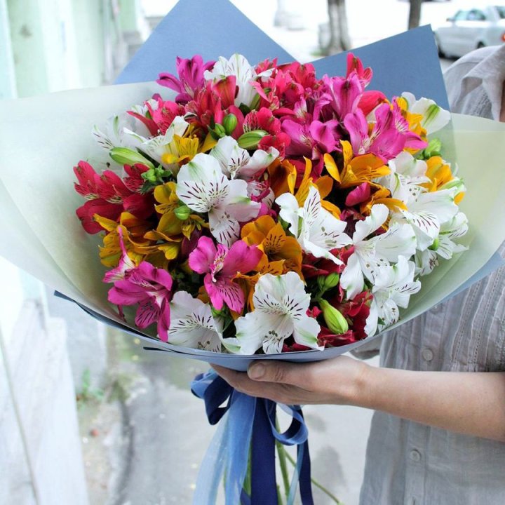 Микс альстромерий в Севастополи