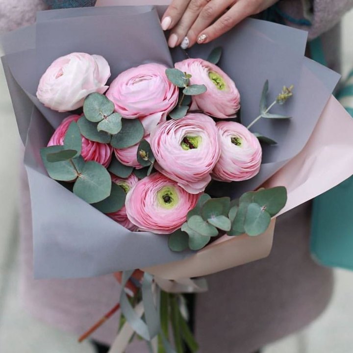 Ранункулюсы с эвкалиптом №1 в Севастополи