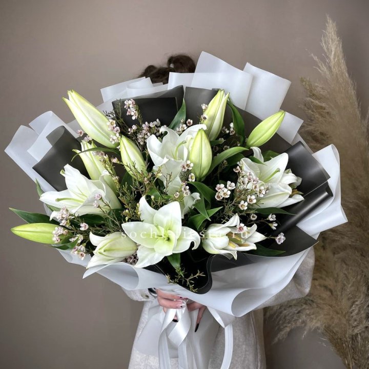 Букет лилий Снежная королева в Севастополи