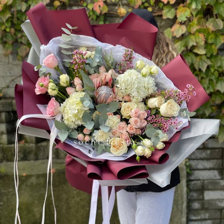 Авторский букет с протеей №1 в Севастополи