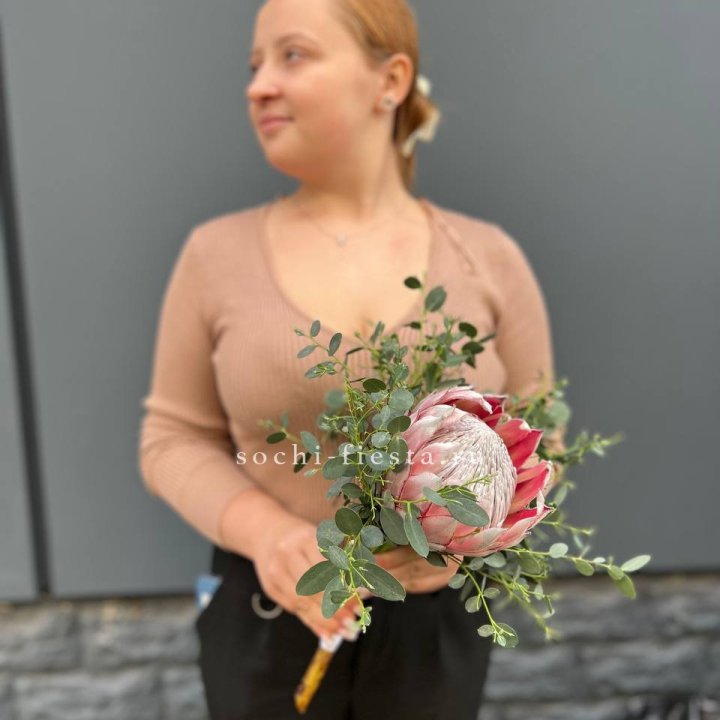 Свадебный букет "Протея" в Севастополи