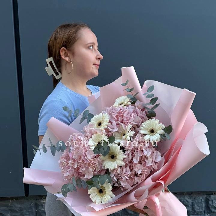 Букет "Знак любви" в Севастополи