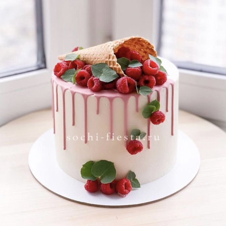 Торт "Ягодный" в Севастополи