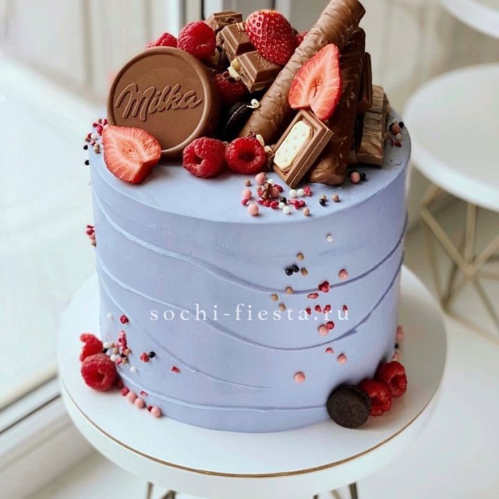 Торт "Milka's world" в Севастополи