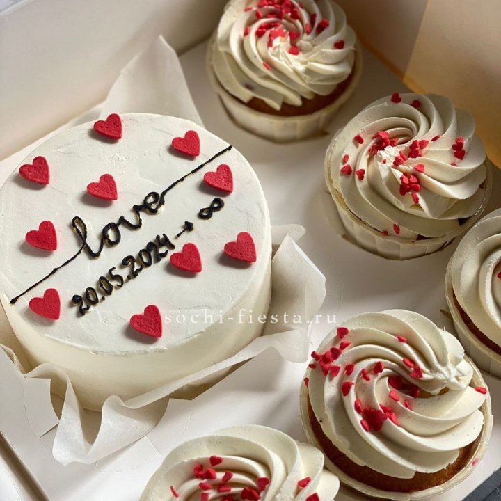 Капкейки и бенто-торт "Любимые" в Севастополи