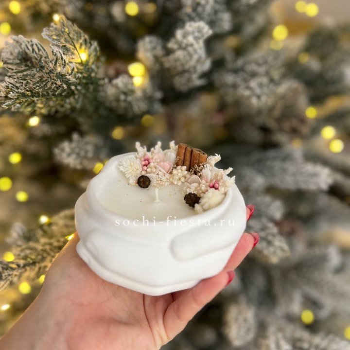 Свеча ароматическая в гипсе Руки с корицей в Севастополи