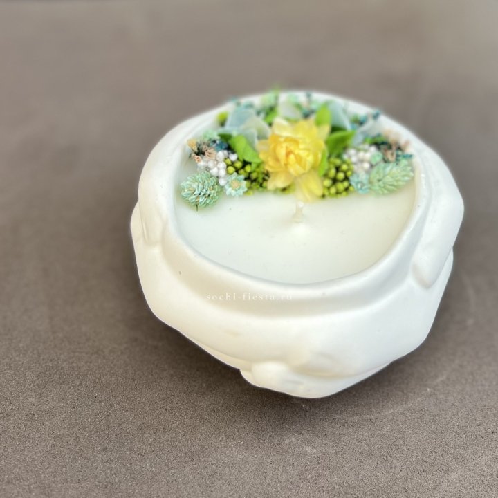 Свеча ароматическая в гипсе Руки в Севастополи