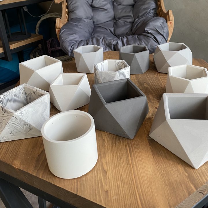 Дизайнерское кашпо в Севастополи