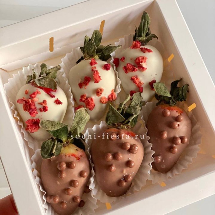 Клубника в шоколаде 6 ягод в Севастополи