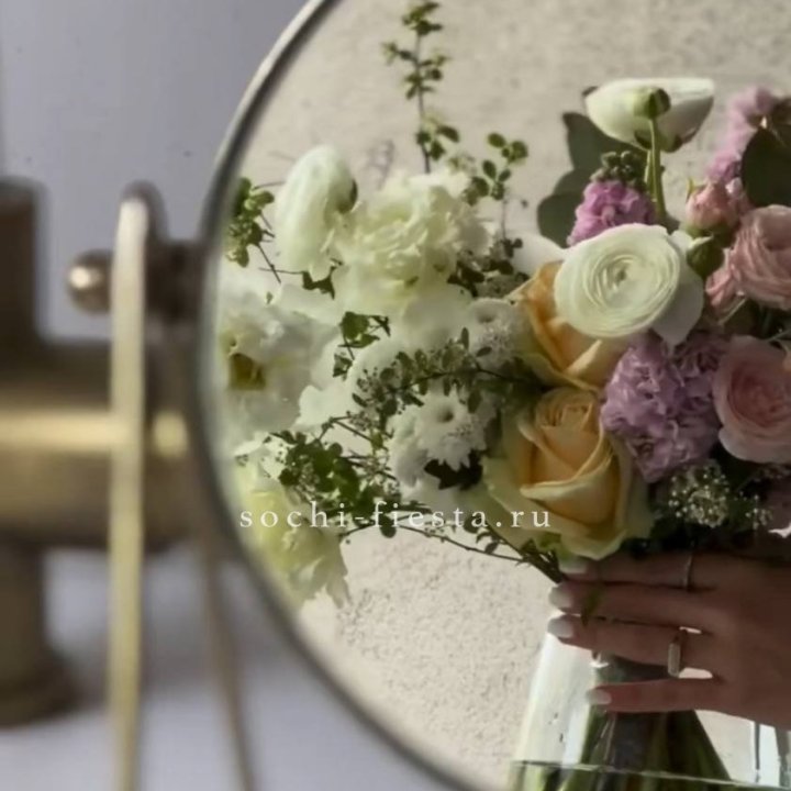 Цветочная подписка "Пакет средний" в Севастополи