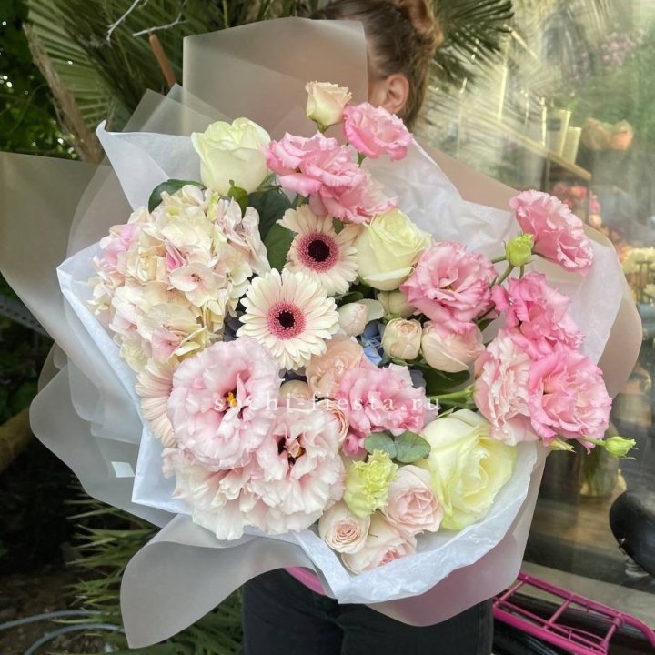 Дизайнерский букет "Лаундж пак" в Севастополи