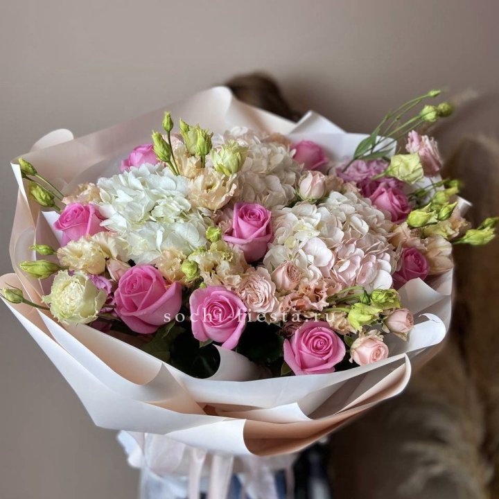 Дизайнерский букет "Каролина" в Севастополи