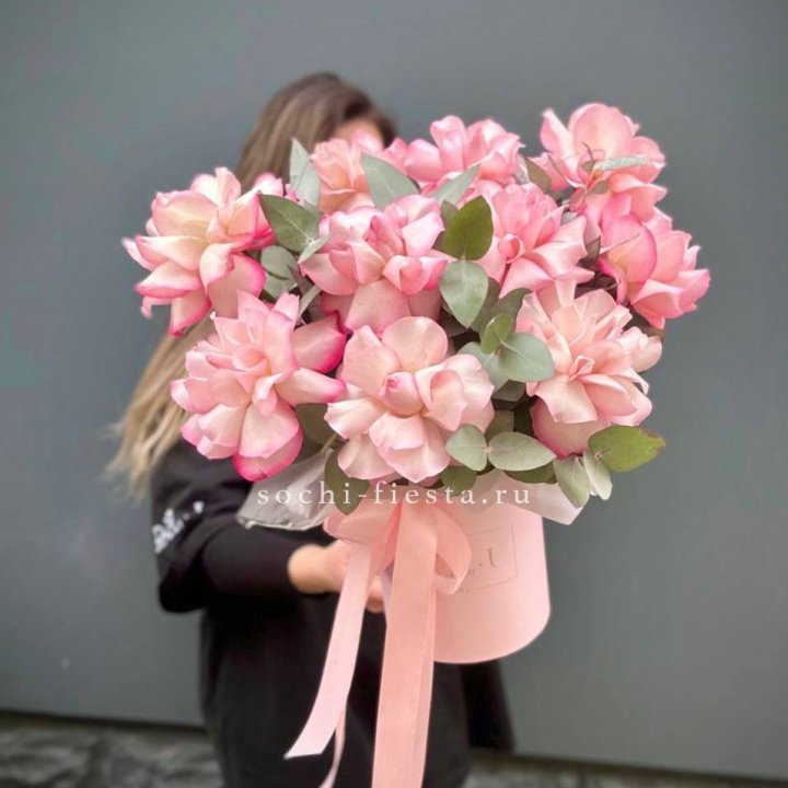 11 Фрунцузских роз "Венди" в Севастополи