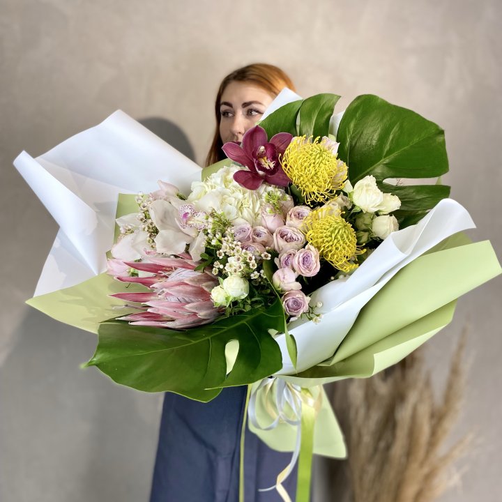 Дизайнерский букет экзотики в Севастополи