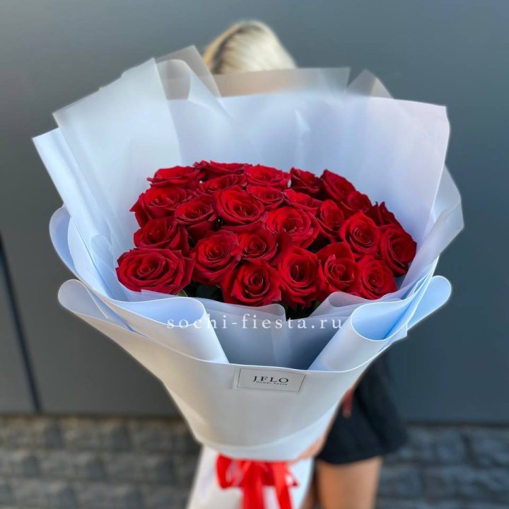25 высоких роз  в Севастополи