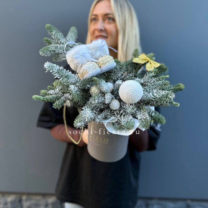 Новогодний бокс "Ботс голд" в Севастополи