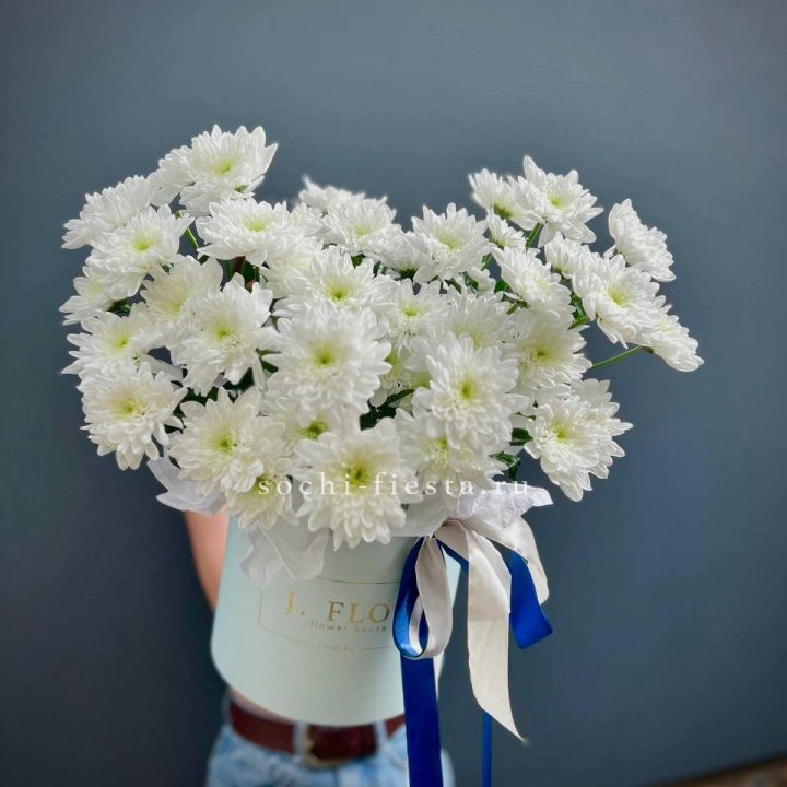 Коробка с хризантемами №3 в Севастополи