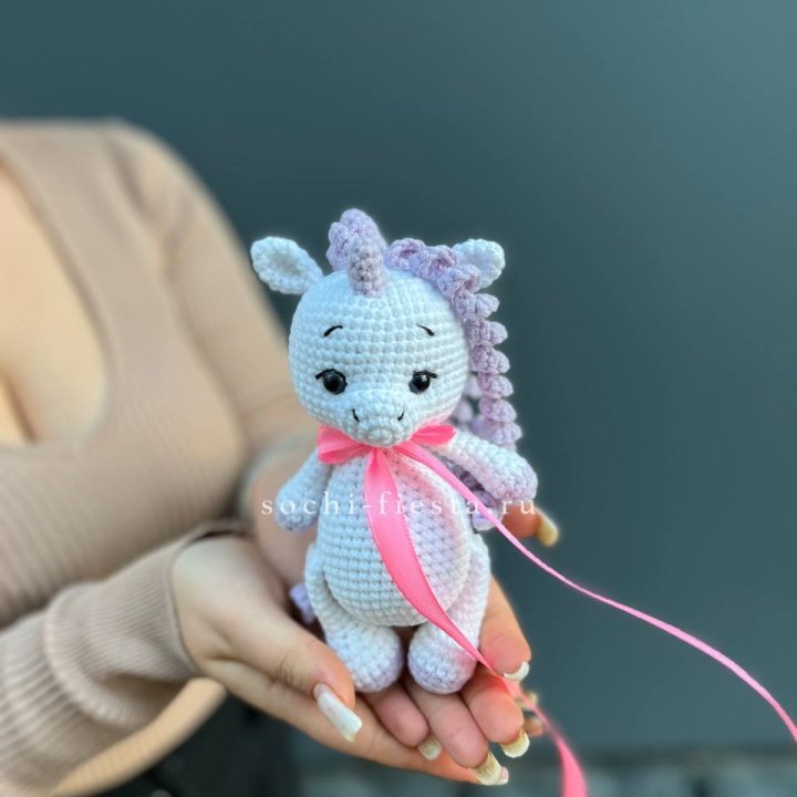 Единорог ручной работы в Севастополи