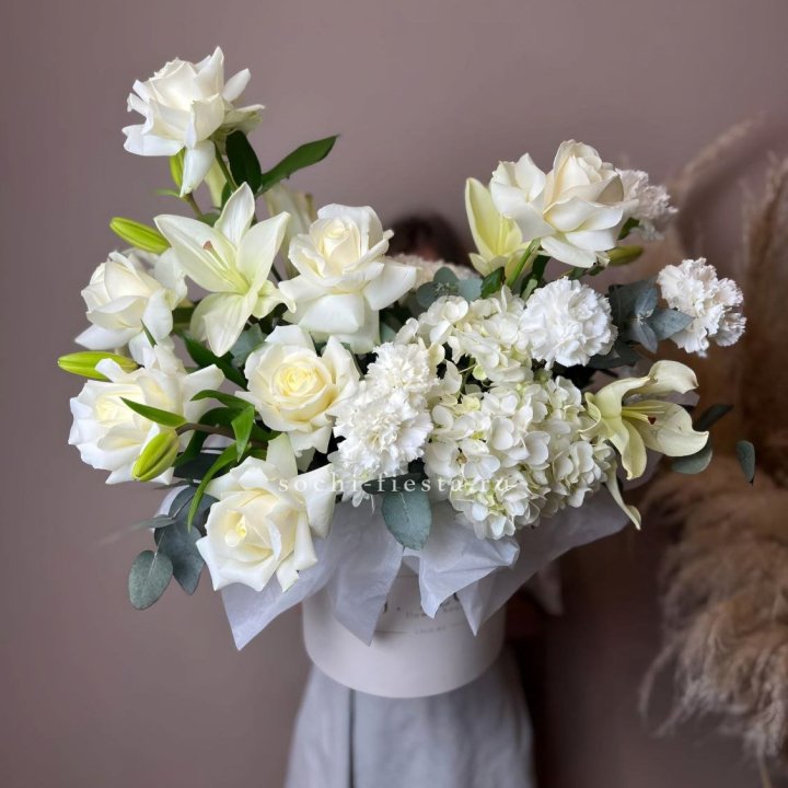 Цветочный бокс "Вайт дримс" в Севастополи