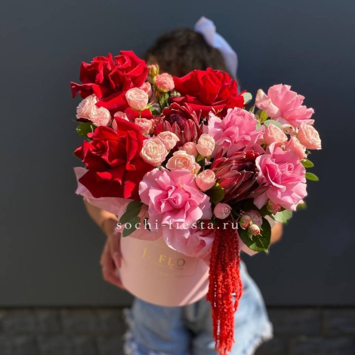 Дизайнерский цилиндр "Густо" в Севастополи