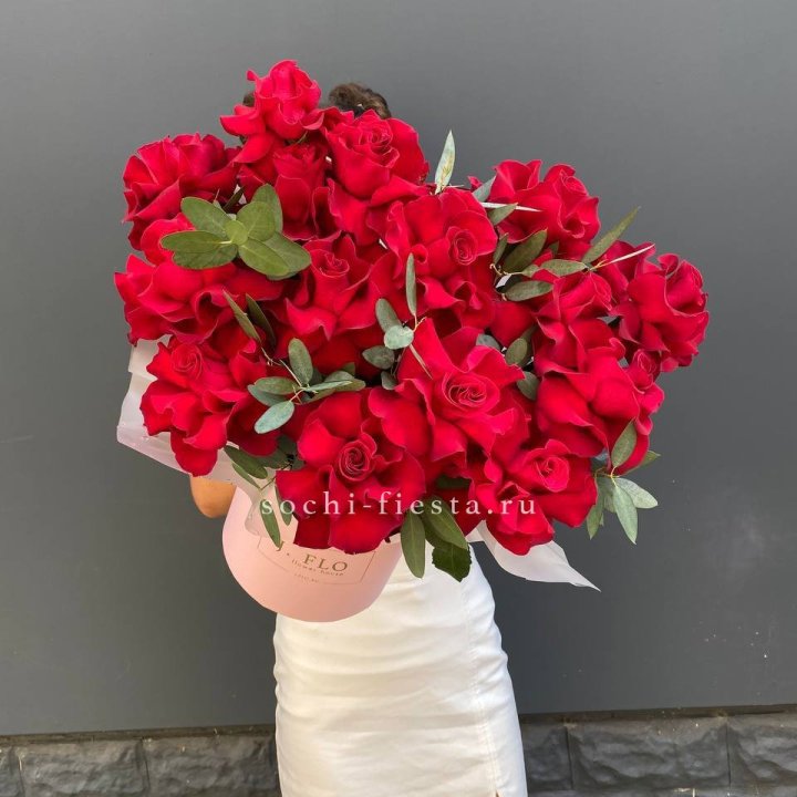 Бокс из 17 французских роз в Севастополи