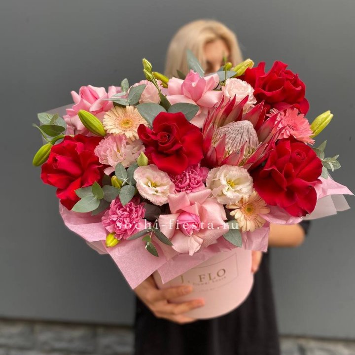 Коробка "Краски солнца" в Севастополи