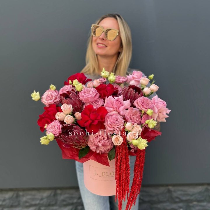 Дизайнерский цилиндр "Криотель" в Севастополи