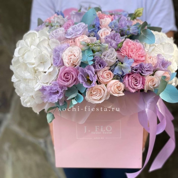 Цветочный бокс макси каб в Севастополи