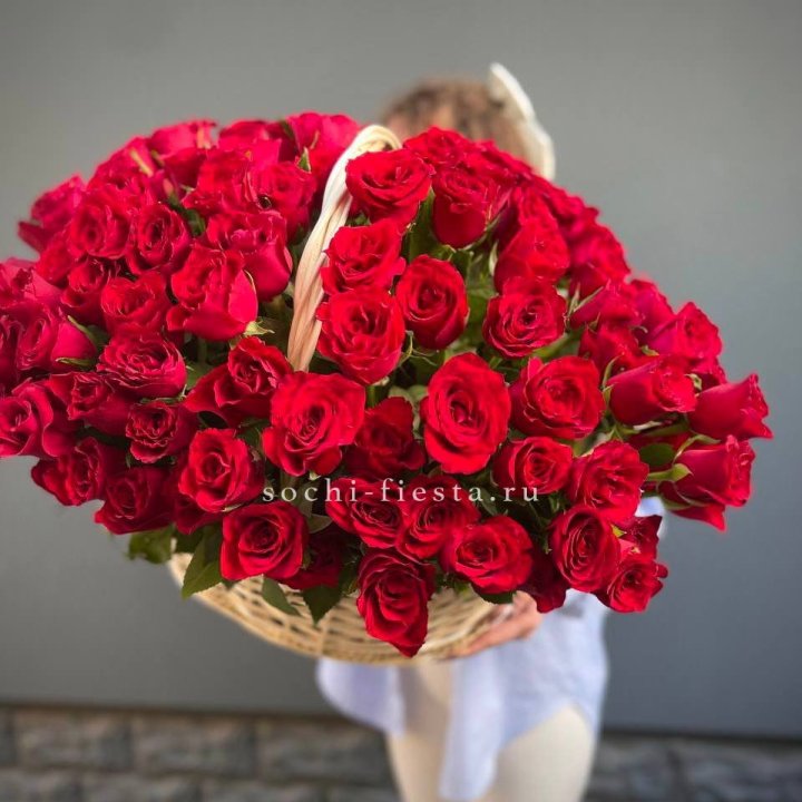 121 красная роза в корзине   в Севастополи