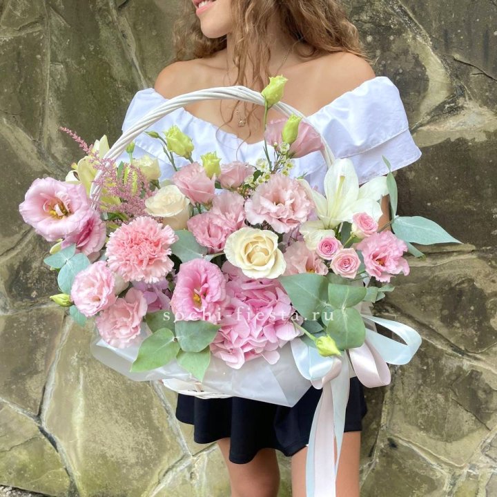 Авторская корзина "Миа" в Севастополи